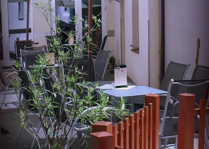 A Caferestaurant U Lavky בית הארחה 3*